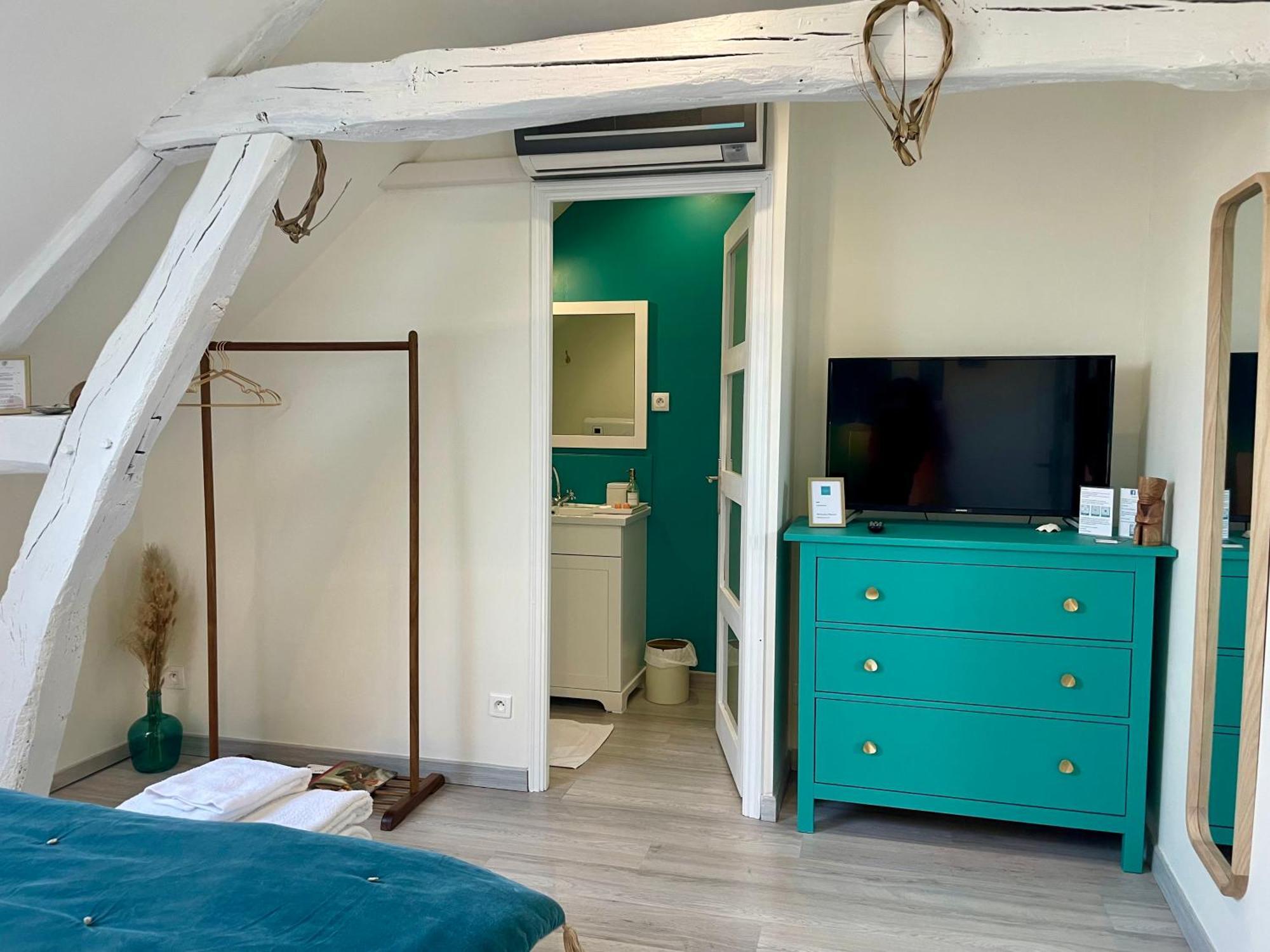 Villa De La Croix - Maison D'Hotes A 4 Minutes De L'A26 Avec Parking Villechétif Dış mekan fotoğraf